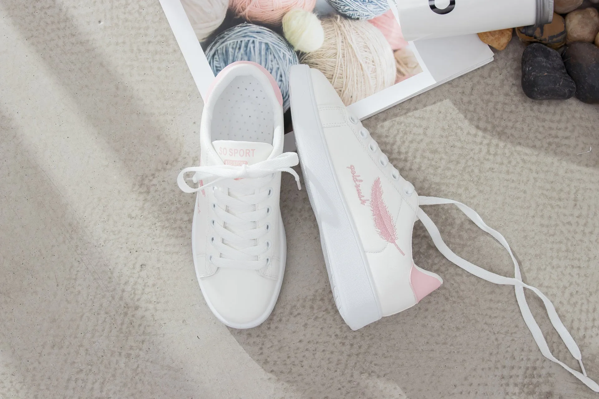 SH237 - Casual Embroidered Leaves Shoes